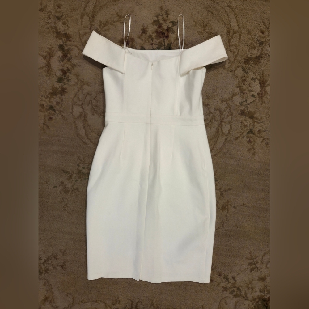 NWT Adelyn Rae Ivory Off Shoulder Dress Size Small - Picture 4 of 4